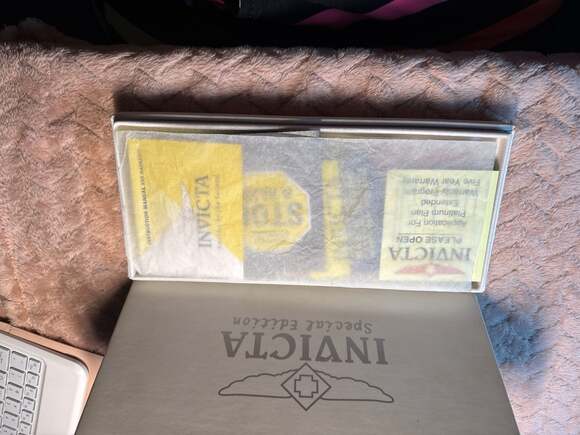 Invicta Special Edition Women's Baby Lupah Watch Gift Set with 7 Interchangeable - Picture 7 of 9